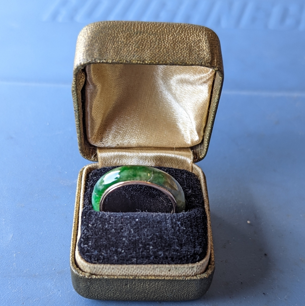 Vintage 14k Gold Green Jade Band Size 6